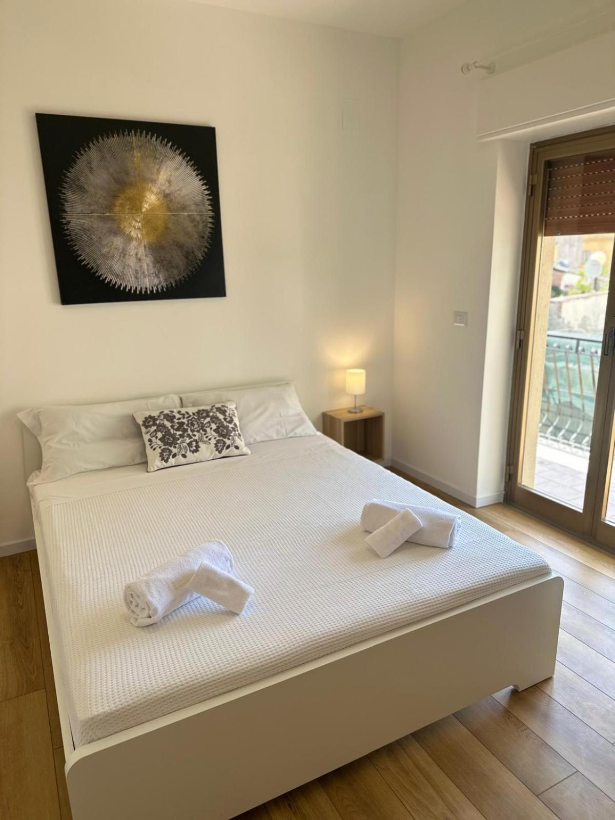 We Home Taormina Center With Parking Exteriör bild
