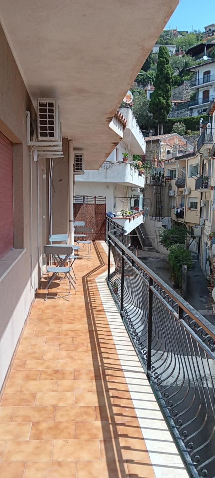 We Home Taormina Center With Parking Exteriör bild